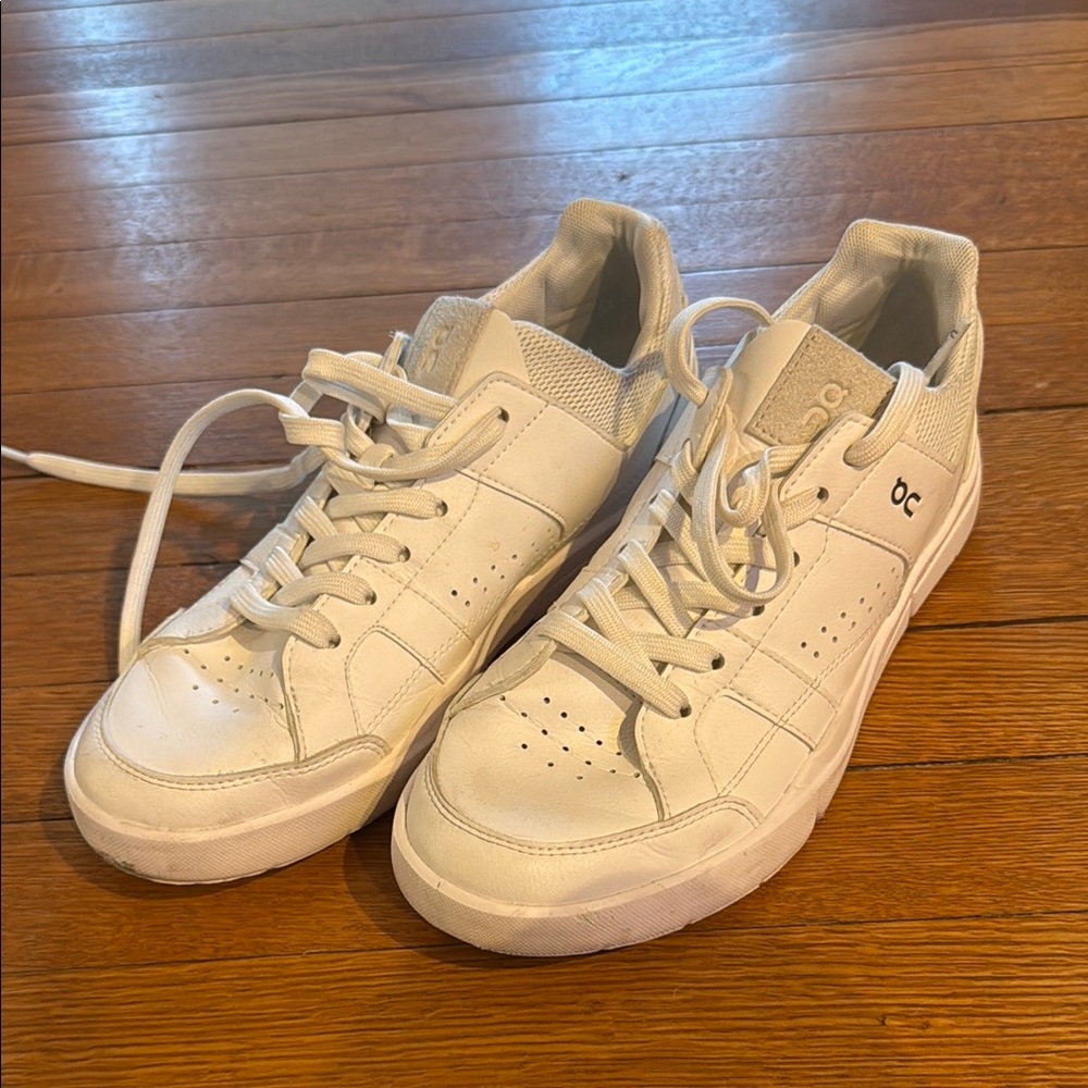 On Running Women's Athletic Shoes - White